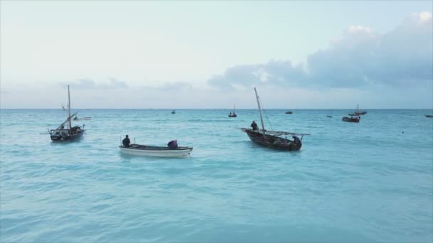 Cette Vidéo Montre Des Bateaux Dans Océan Large Des Côtes — Video