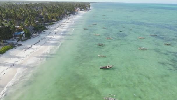 Acest Videoclip Arată Bărci Ocean Largul Coastei Zanzibar Mișcare Lentă — Videoclip de stoc
