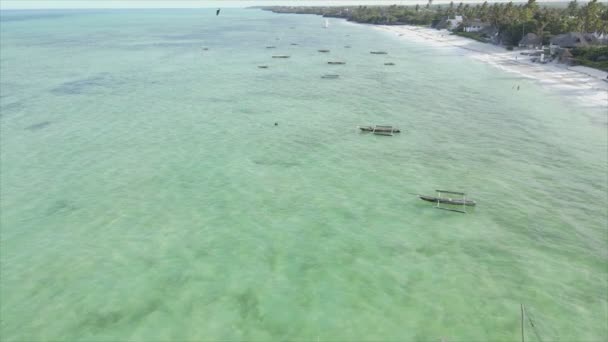 Állomány Videó Mutatja Hajók Óceán Partjainál Zanzibar Lassított Felvétel Felbontású — Stock videók