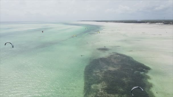 Nagranie Pokazuje Kitesurf Pobliżu Wybrzeża Zanzibaru Tanzanii Zwolnione Tempo Rozdzielczości — Wideo stockowe