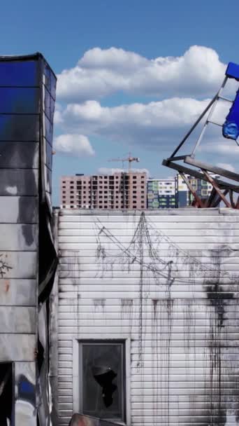 Cette Vidéo Verticale Montre Bâtiment Détruit Centre Commercial Bucha Ralenti — Video