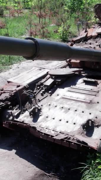 Stock Vertical Video Shows Aerial View Destroyed Military Equipment Ukraine — Vídeos de Stock