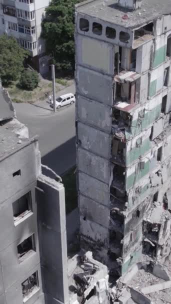 Stock Vertical Video Shows Aftermath War Ukraine Destroyed Residential Building — Stock Video