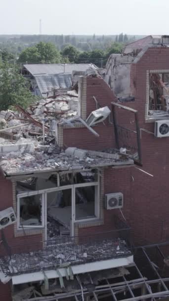 Este Vídeo Vertical Mostra Edifício Destruído Cidade Makariv Durante Guerra — Vídeo de Stock