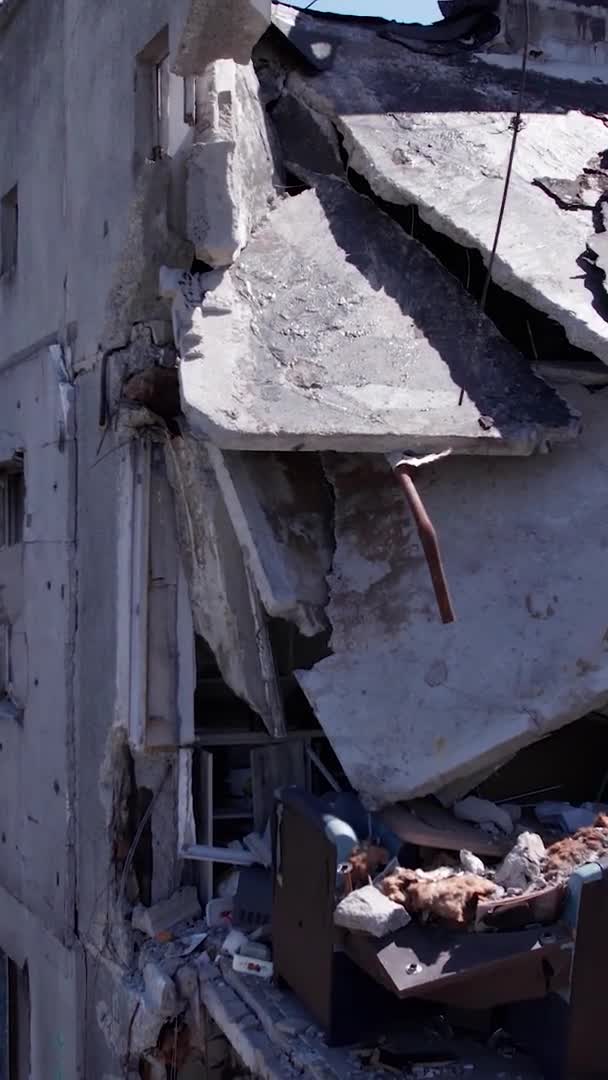 Questo Video Verticale Mostra Conseguenze Della Guerra Ucraina Edificio Residenziale — Video Stock