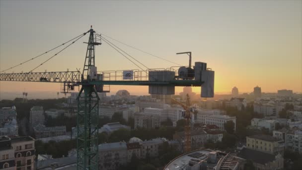 Ten Materiał Wideo Pokazuje Dźwig Budowlany Placu Budowy Kijowie Ukraina — Wideo stockowe