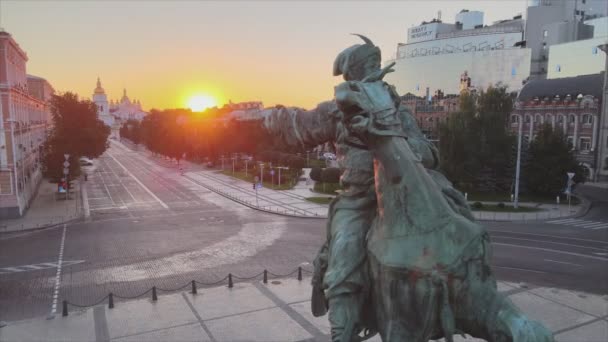 Stock Video Shows Monument Bogdan Khmelnitsky Morning Dawn Kyiv Ukraine — ストック動画