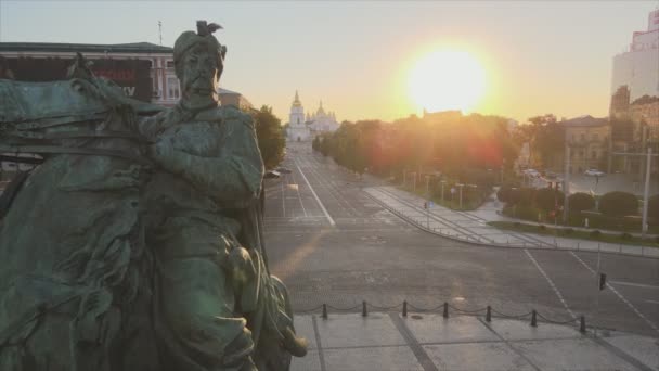 Stock Video Shows Monument Bogdan Khmelnitsky Morning Dawn Kyiv Ukraine — ストック動画