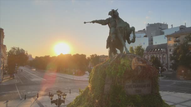 Stock Video Shows Monument Bogdan Khmelnitsky Morning Dawn Kyiv Ukraine — Stockvideo