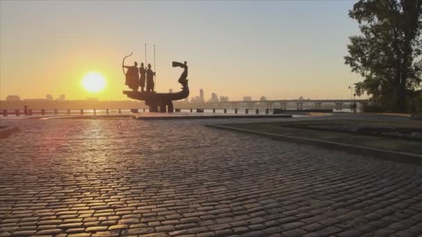 Stock Video Shows Monument Founders City Kyiv Morning Dawn Ukraine — Stockvideo