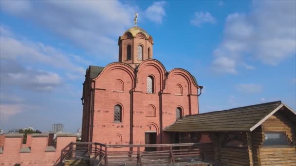 Video Ukrayna Nın Kyiv Kentindeki Golden Gate Çözünürlüğündeki Hava Görüntüsünü — Stok video
