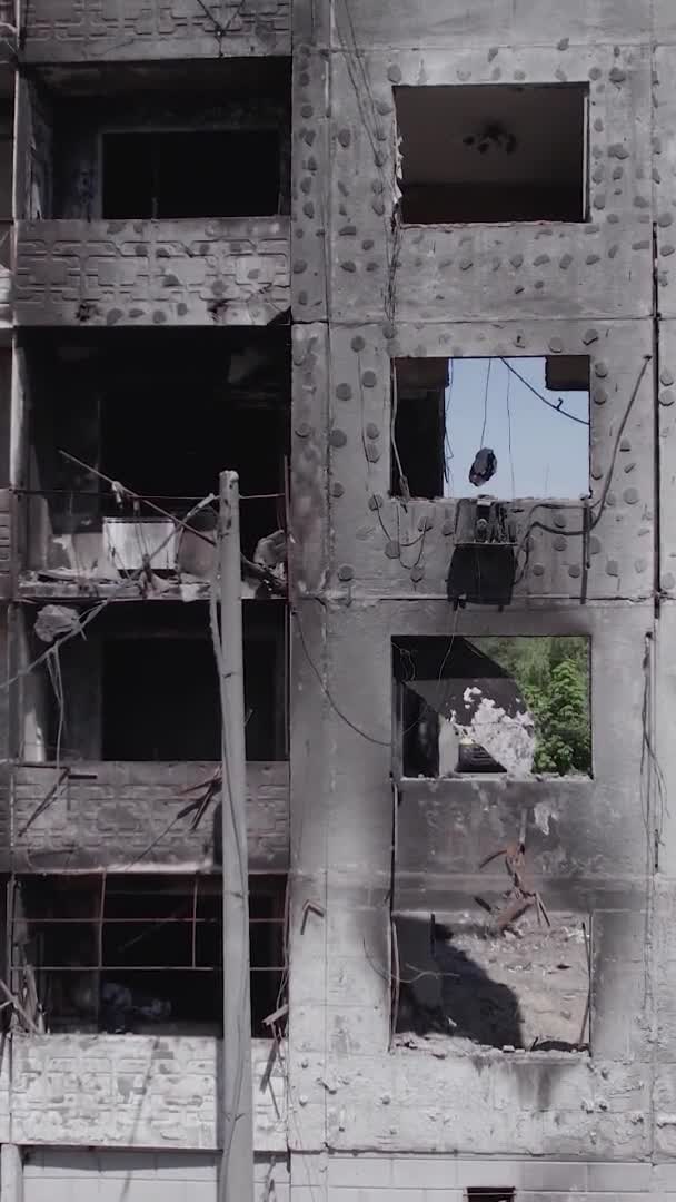 Questo Video Verticale Mostra Conseguenze Della Guerra Ucraina Edificio Residenziale — Video Stock