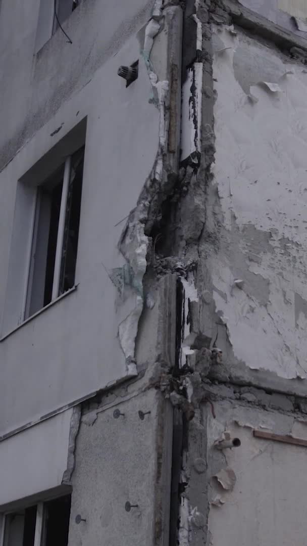 Cette Vidéo Verticale Montre Les Conséquences Guerre Ukraine Bâtiment Résidentiel — Video