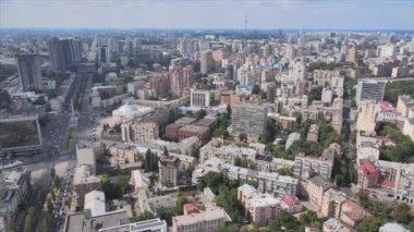 Bu stok görüntüler Ukrayna, Kyiv 'in 8K çözünürlükteki hava görüntüsünü gösteriyor.
