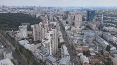 Bu stok görüntüler Ukrayna, Kyiv 'in 8K çözünürlükteki hava görüntüsünü gösteriyor.
