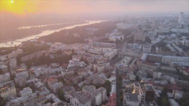 Bu stok görüntüler Ukrayna 'nın Kyiv kentinin sabah 8 km çözünürlüğündeki hava görüntüsünü gösteriyor.