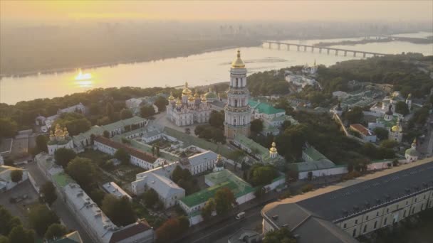 Stock Video Shows Aerial View Kyiv Pechersk Lavra Morning Sunrise — Vídeo de Stock