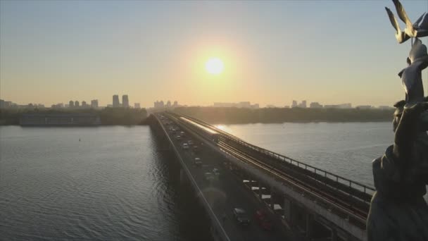 Stock Footage Shows Aerial View Metro Bridge Morning Sunrise Kyiv — Vídeo de Stock