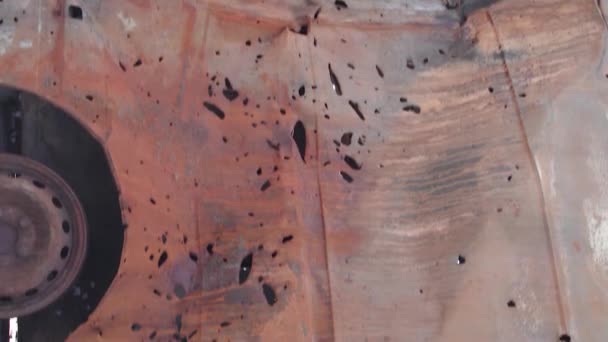 Вертикальному Відео Показана Купа Знімків Спалених Машин Окрузі Ірпін — стокове відео