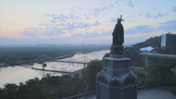 Esta Filmagem Mostra Vista Aérea Monumento Vladimir Grande Amanhecer Manhã — Vídeo de Stock