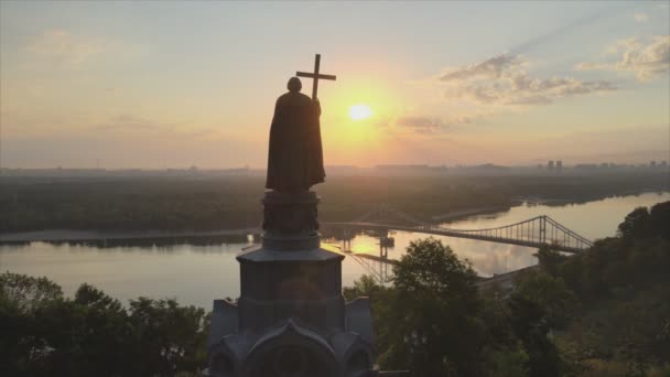 Stock Footage Shows Aerial View Monument Vladimir Great Dawn Morning — Video