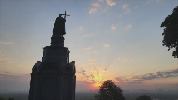 Кадри Показують Повітряний Вид Пам Ятника Володимиру Великому Світанку Києві — стокове відео