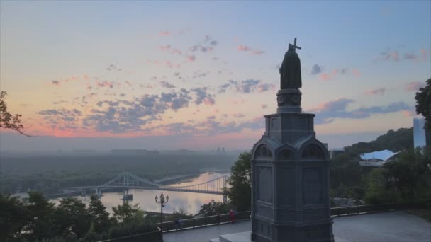 Stock Footage Shows Aerial View Monument Vladimir Great Dawn Morning — Video Stock