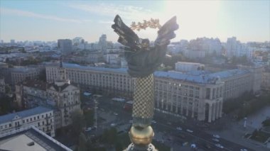 Bu stok görüntüler Ukrayna 'nın başkenti Kyiv' deki 8K çözünürlüğündeki anıtın havadan görünüşünü gösteriyor.