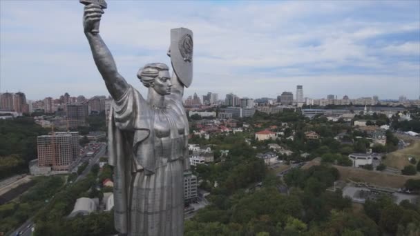 Stock Footage Shows Aerial View Motherland Monument Kyiv Ukraine Resolution — Vídeos de Stock