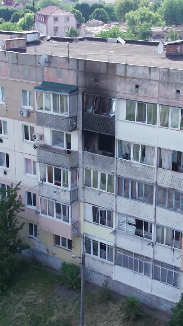 Stock Vertical Video Shows Destroyed Building City Makariv War Ukraine — Stock Video