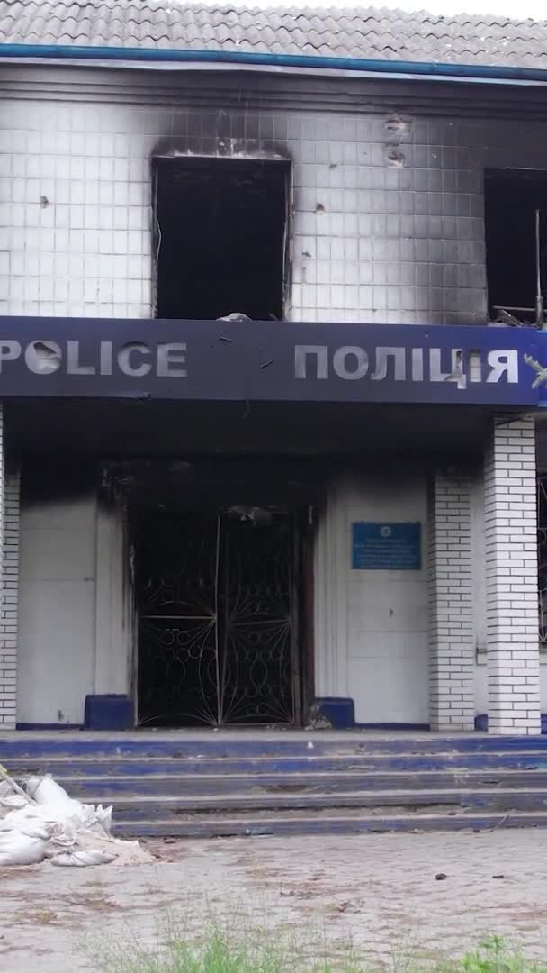Este Video Vertical Muestra Las Secuelas Guerra Ucrania Edificio Destruido — Vídeo de stock
