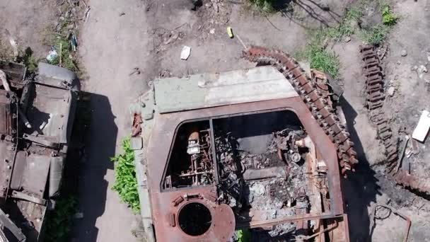 Stock Vertical Video Shows Aerial View Destroyed Military Equipment Ukraine — Vídeo de Stock