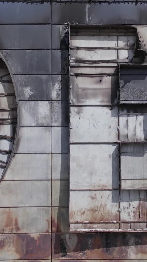 Stock Vertical Video Shows Destroyed War Building Shopping Center Bucha — 图库视频影像