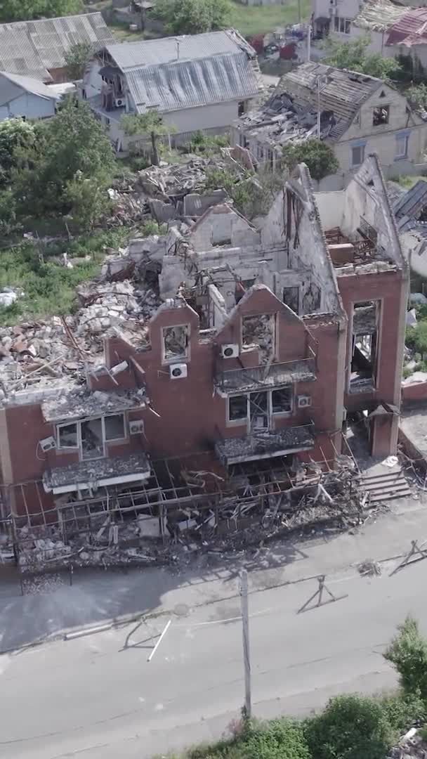 Questo Video Verticale Stock Mostra Edificio Distrutto Nella Città Makariv — Video Stock