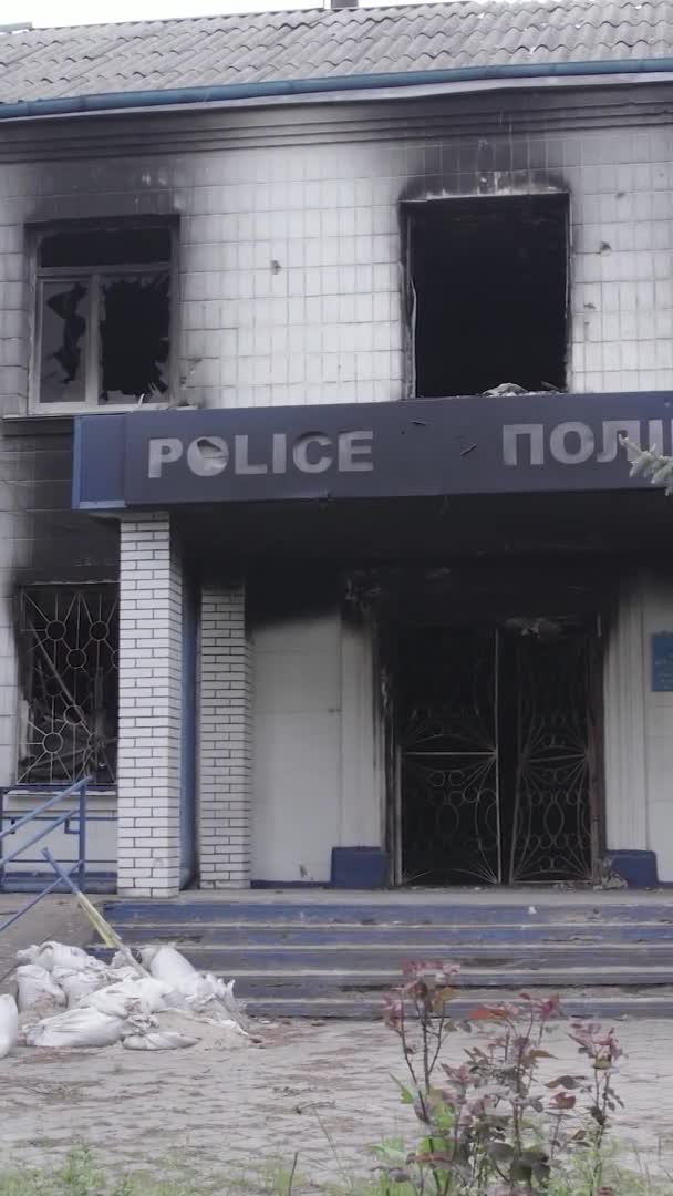 Este Video Vertical Muestra Las Secuelas Guerra Ucrania Edificio Destruido — Vídeos de Stock