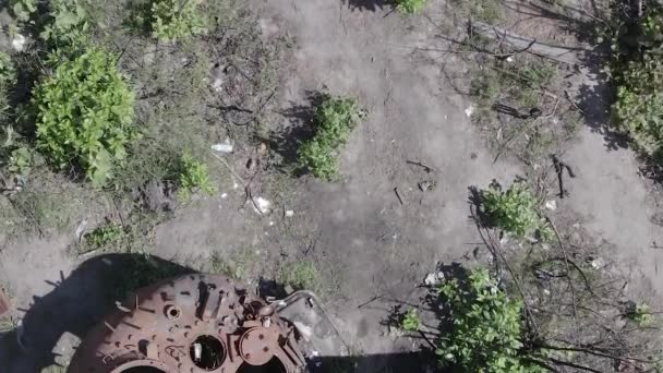 Dieses Vertikale Video Zeigt Eine Luftaufnahme Der Zerstörten Militärausrüstung Der — Stockvideo
