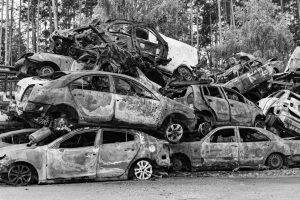 Stock Black White Photo Shows Dump Shot Burned Cars Irpin — Stockfoto