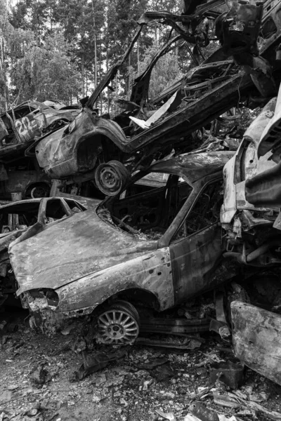 Stock Black White Photo Shows Dump Shot Burned Cars Irpin — Stok fotoğraf