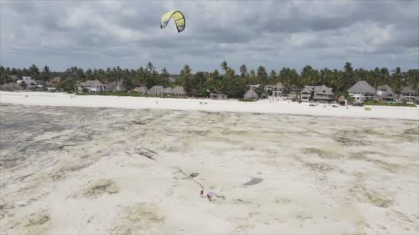 Video Stok Ini Menunjukkan Kitesurf Dekat Pantai Zanzibar Tanzania Dalam — Stok Video