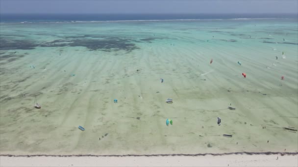 Este Vídeo Mostra Kitesurf Perto Costa Zanzibar Tanzânia Resolução — Vídeo de Stock