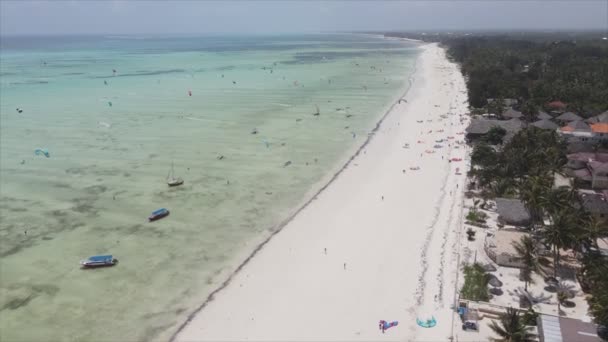 Stock Video Shows Kitesurf Coast Zanzibar Tanzania Resolution — Vídeo de stock