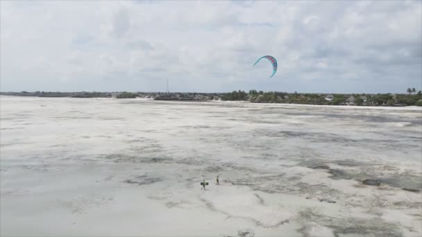 Deze Stockvideo Toont Vanuit Lucht Zicht Laagwater Oceaan Voor Kust — Stockvideo