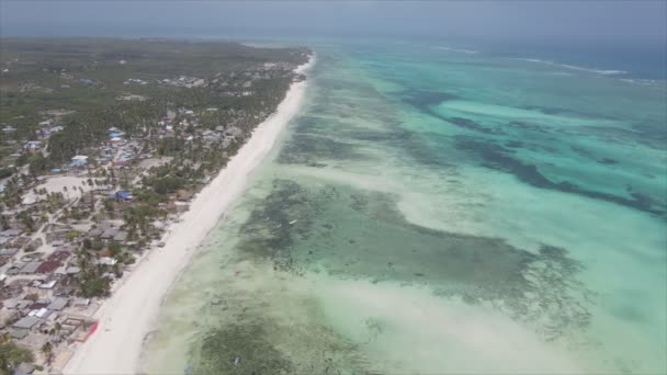 Stock Video Shows Aerial View Ocean Coast Zanzibar Tanzania Resolution — kuvapankkivideo