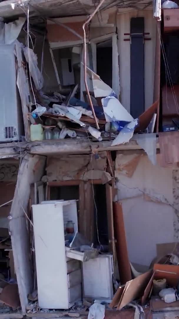 Questo Video Verticale Mostra Conseguenze Della Guerra Ucraina Edificio Residenziale — Video Stock