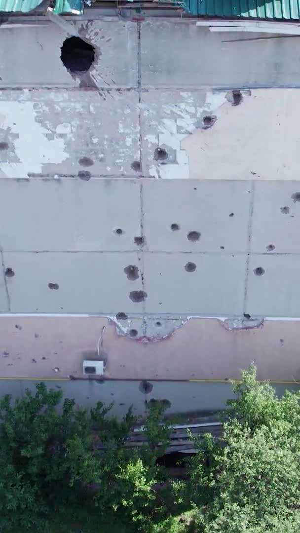 Este Vídeo Vertical Mostra Edifício Destruído Cidade Makariv Durante Guerra — Vídeo de Stock