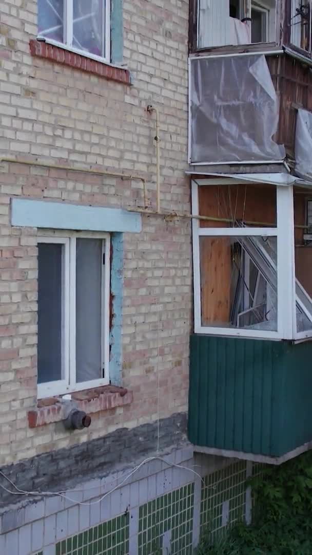 Stock Vertical Video Shows Destroyed Building City Makariv War Ukraine — Stockvideo