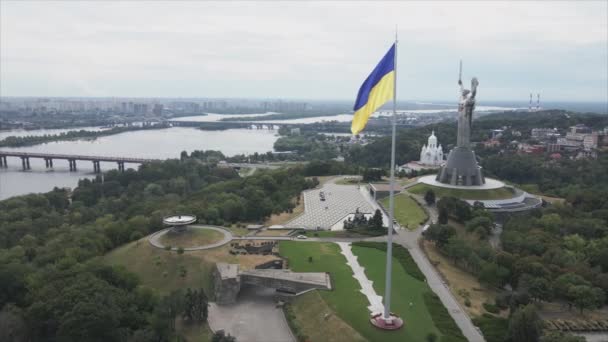 Stock Footage Shows Aerial View National Flag Ukraine Kyiv Resolution — Video Stock