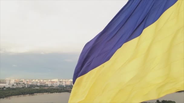 Stock Footage Shows Aerial View National Flag Ukraine Kyiv Resolution — Wideo stockowe