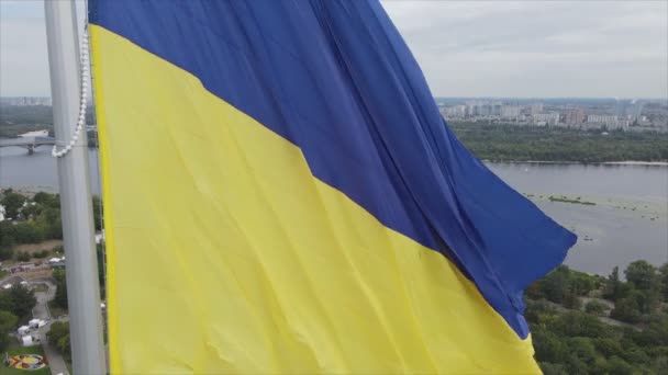 Stock Footage Shows Aerial View National Flag Ukraine Kyiv Resolution — 图库视频影像