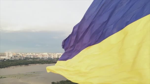 Stock Footage Shows Aerial View National Flag Ukraine Kyiv Resolution — Stock videók